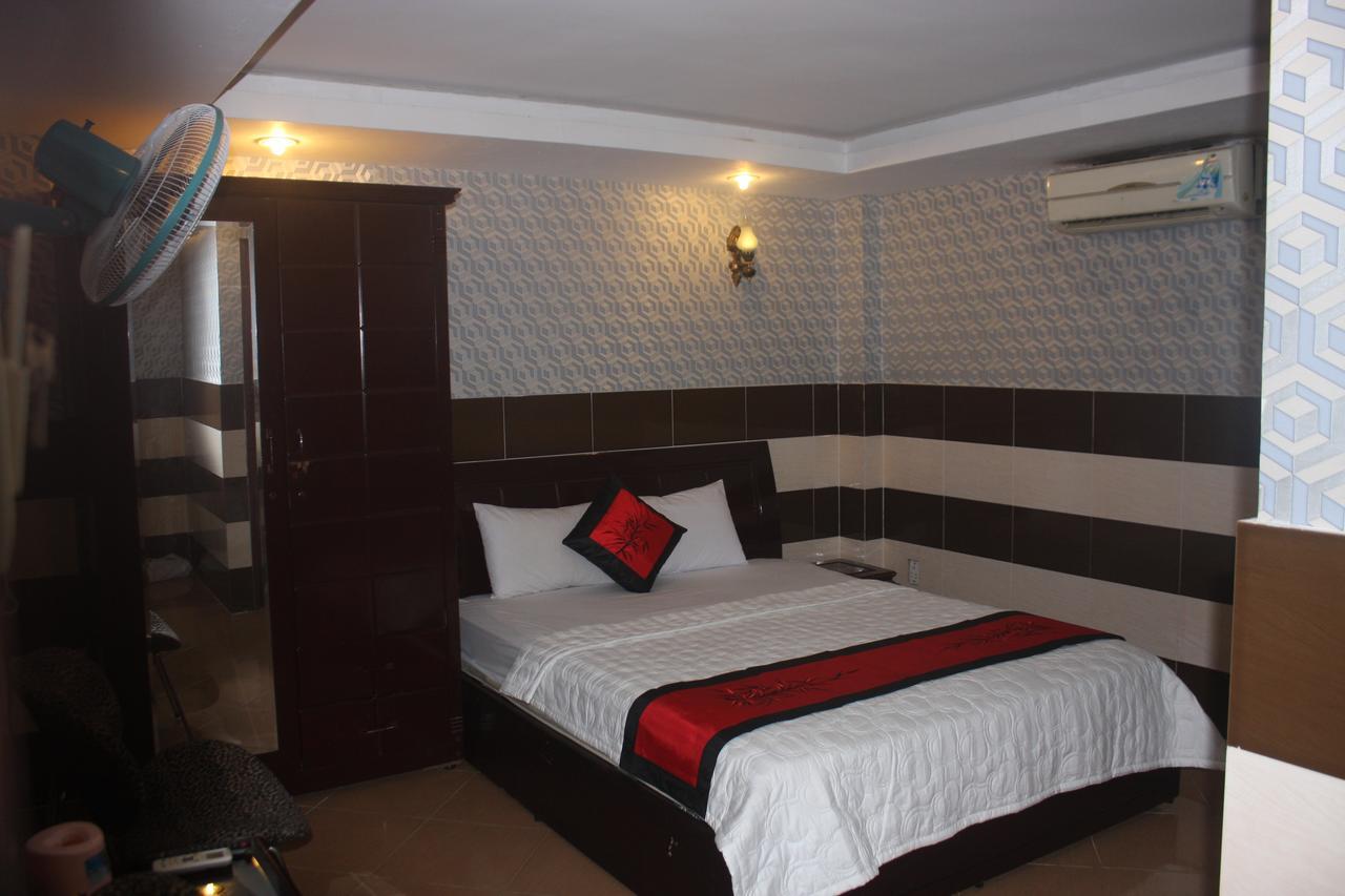 Binh Dung Hotel Cidade de Ho Chi Minh Exterior foto